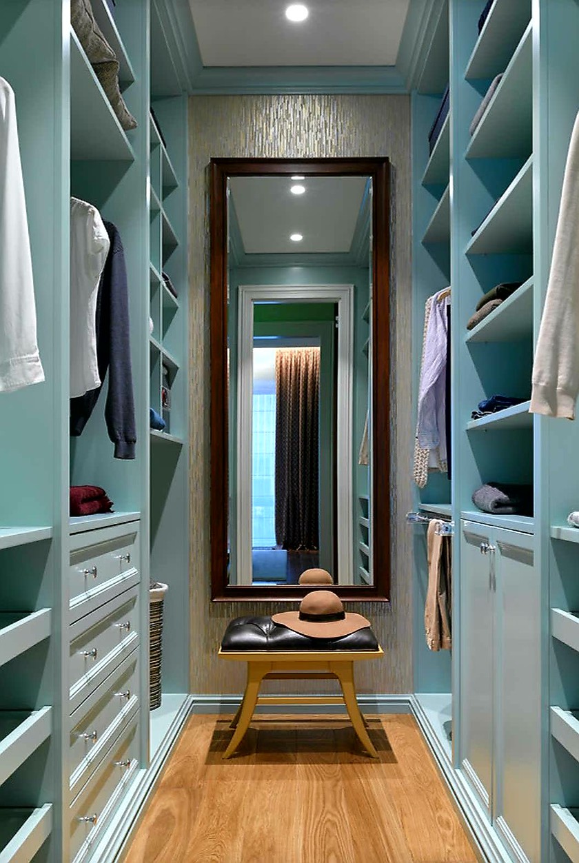 Параллельная гардеробная комната с большим зеркалом Златоуст
