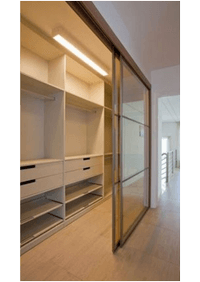 Линейная гардеробная комната с дверями купе Златоуст